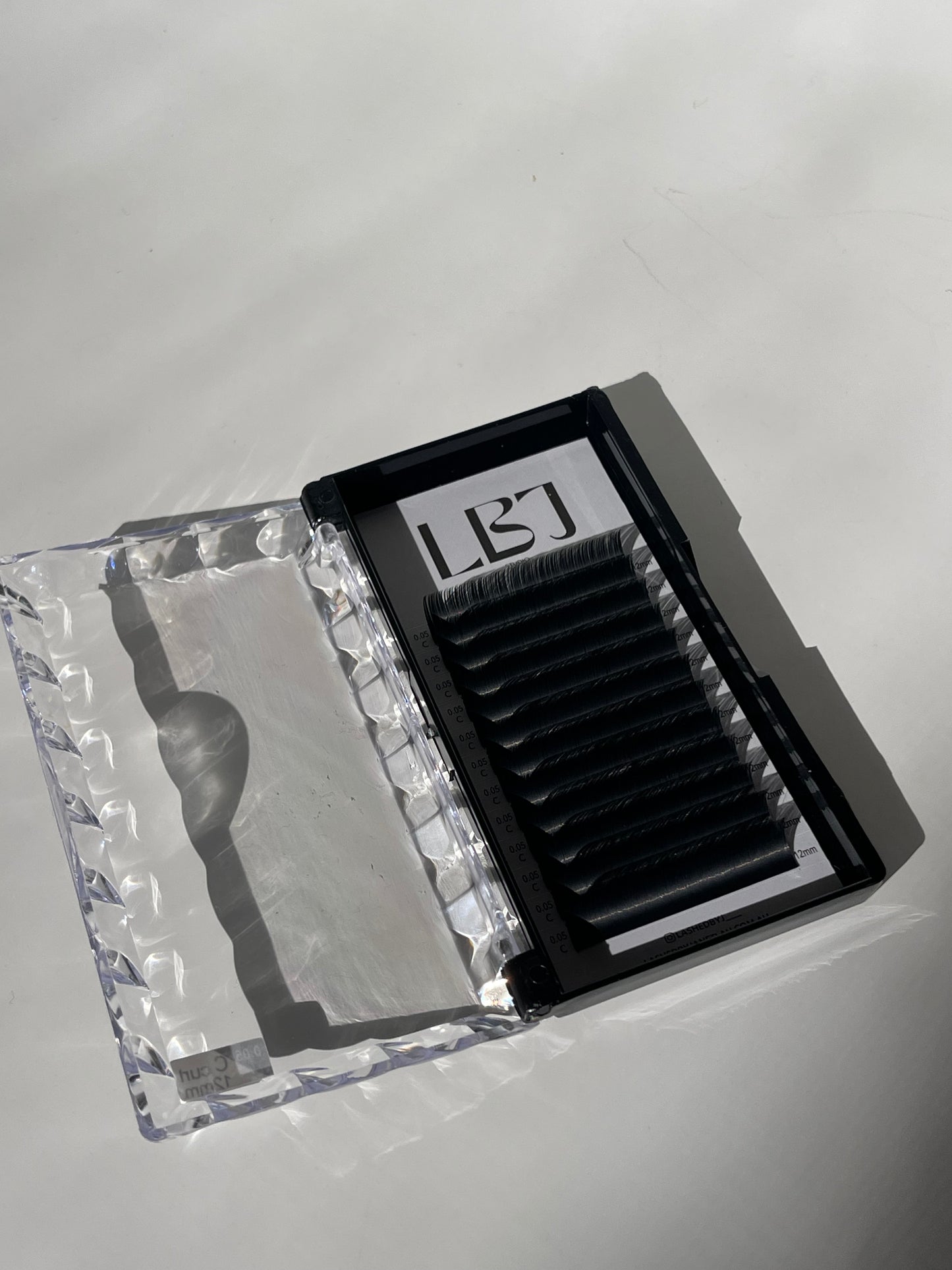 LBJ 0.05mm Volume Lashes